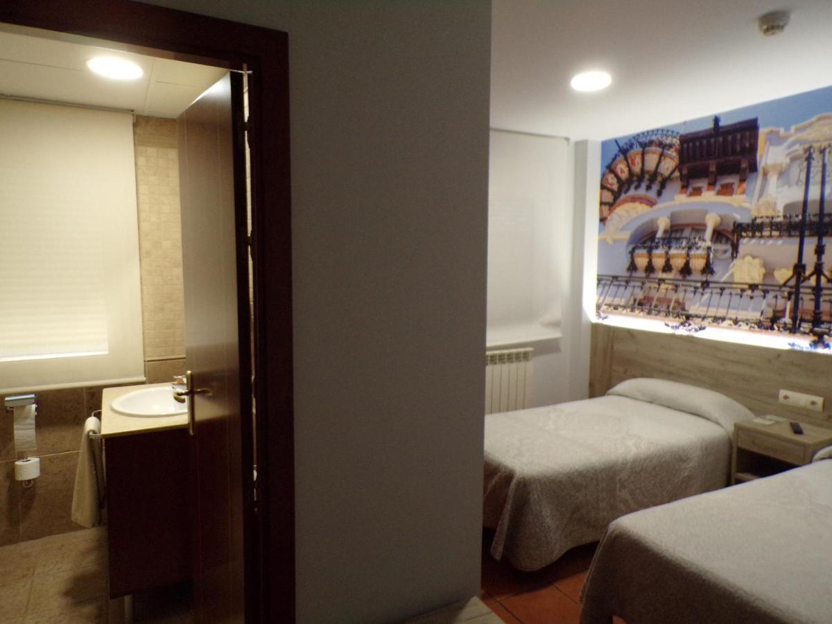 Hostal Serruchi Teruel Eksteriør billede