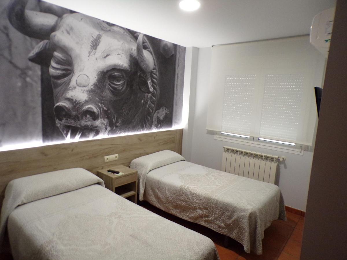 Hostal Serruchi Teruel Eksteriør billede