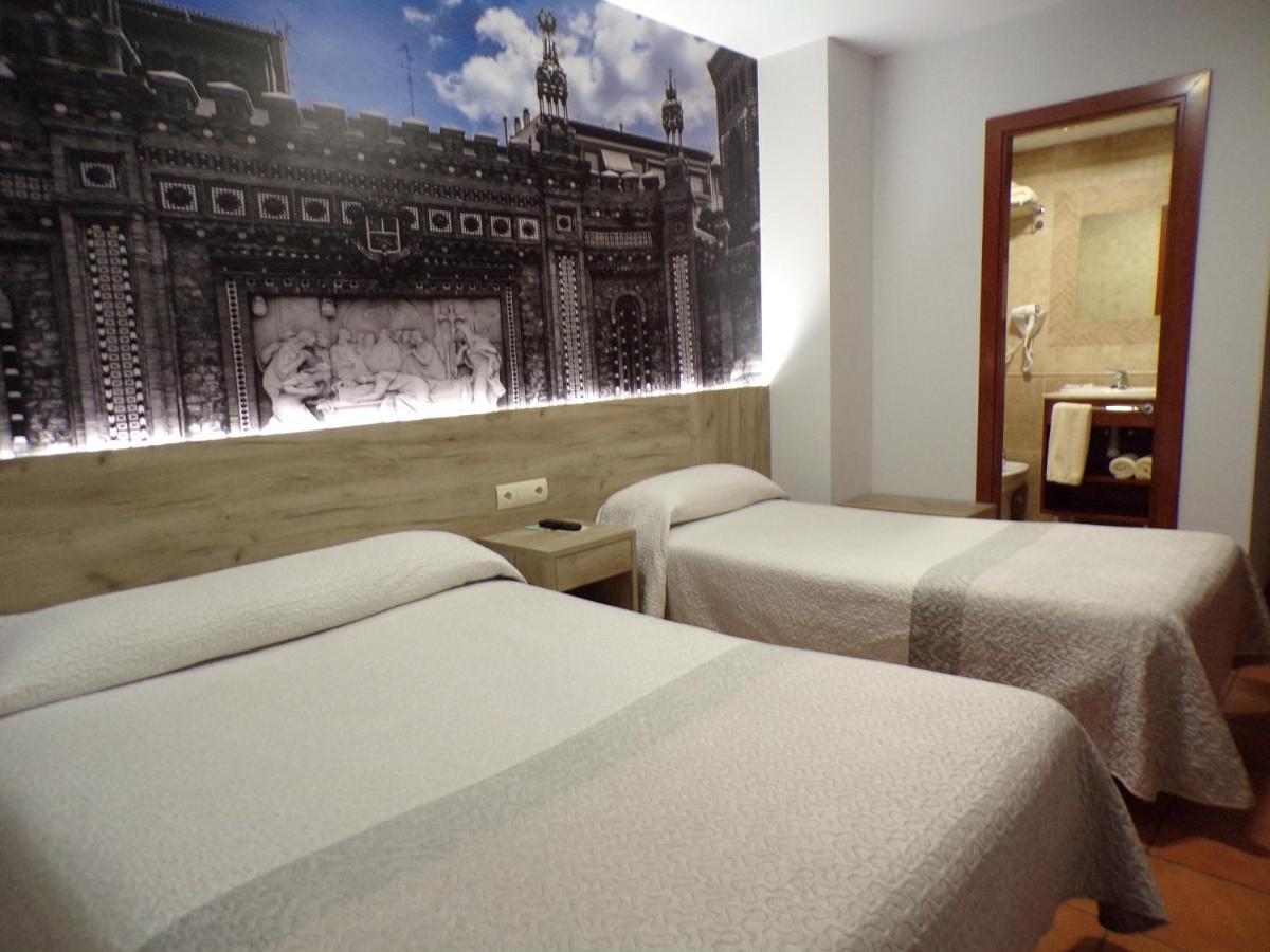 Hostal Serruchi Teruel Eksteriør billede