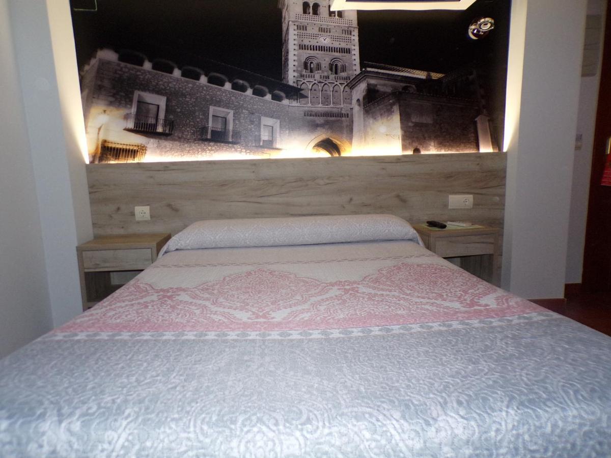 Hostal Serruchi Teruel Eksteriør billede
