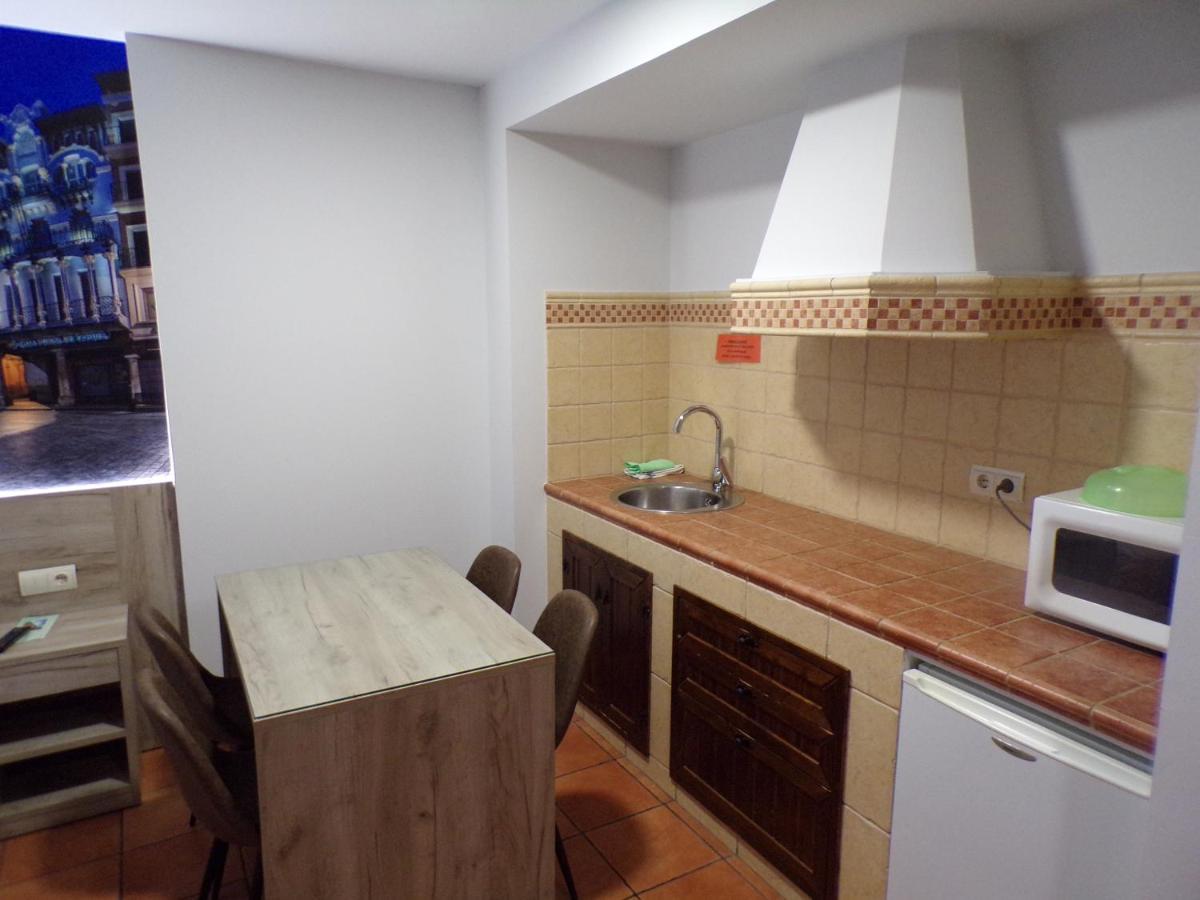 Hostal Serruchi Teruel Eksteriør billede