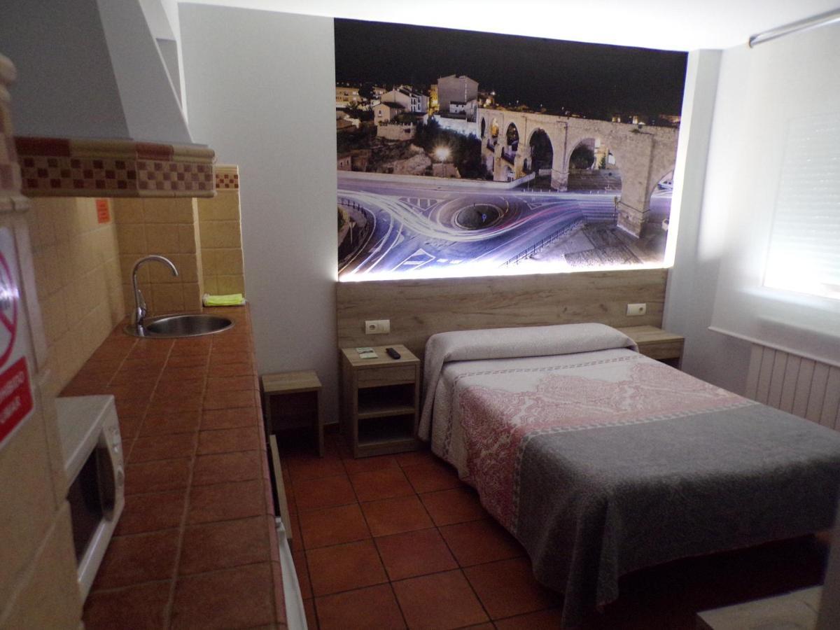 Hostal Serruchi Teruel Eksteriør billede
