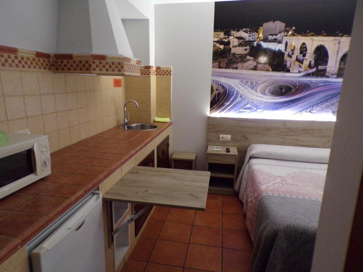 Hostal Serruchi Teruel Eksteriør billede