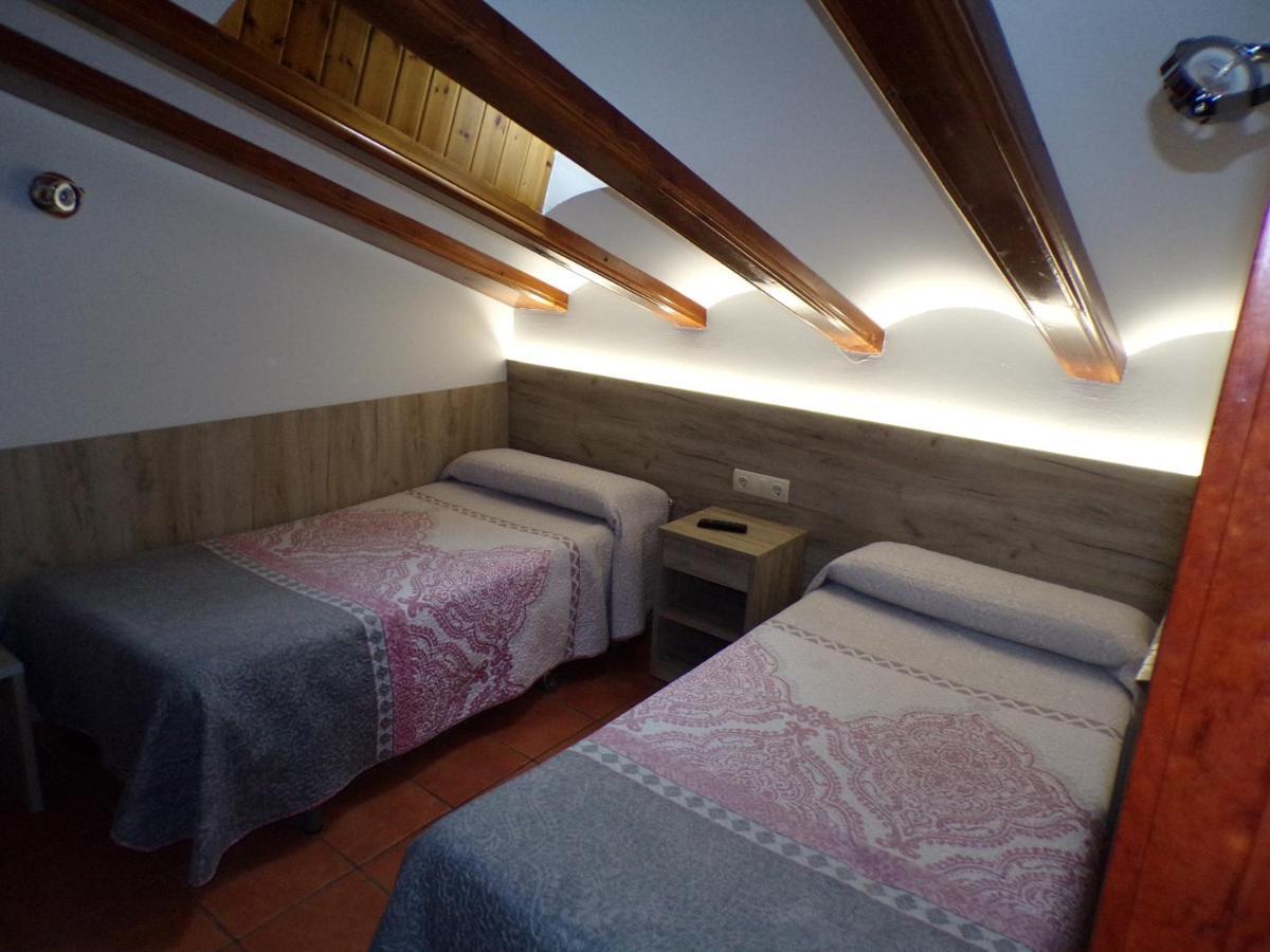 Hostal Serruchi Teruel Eksteriør billede