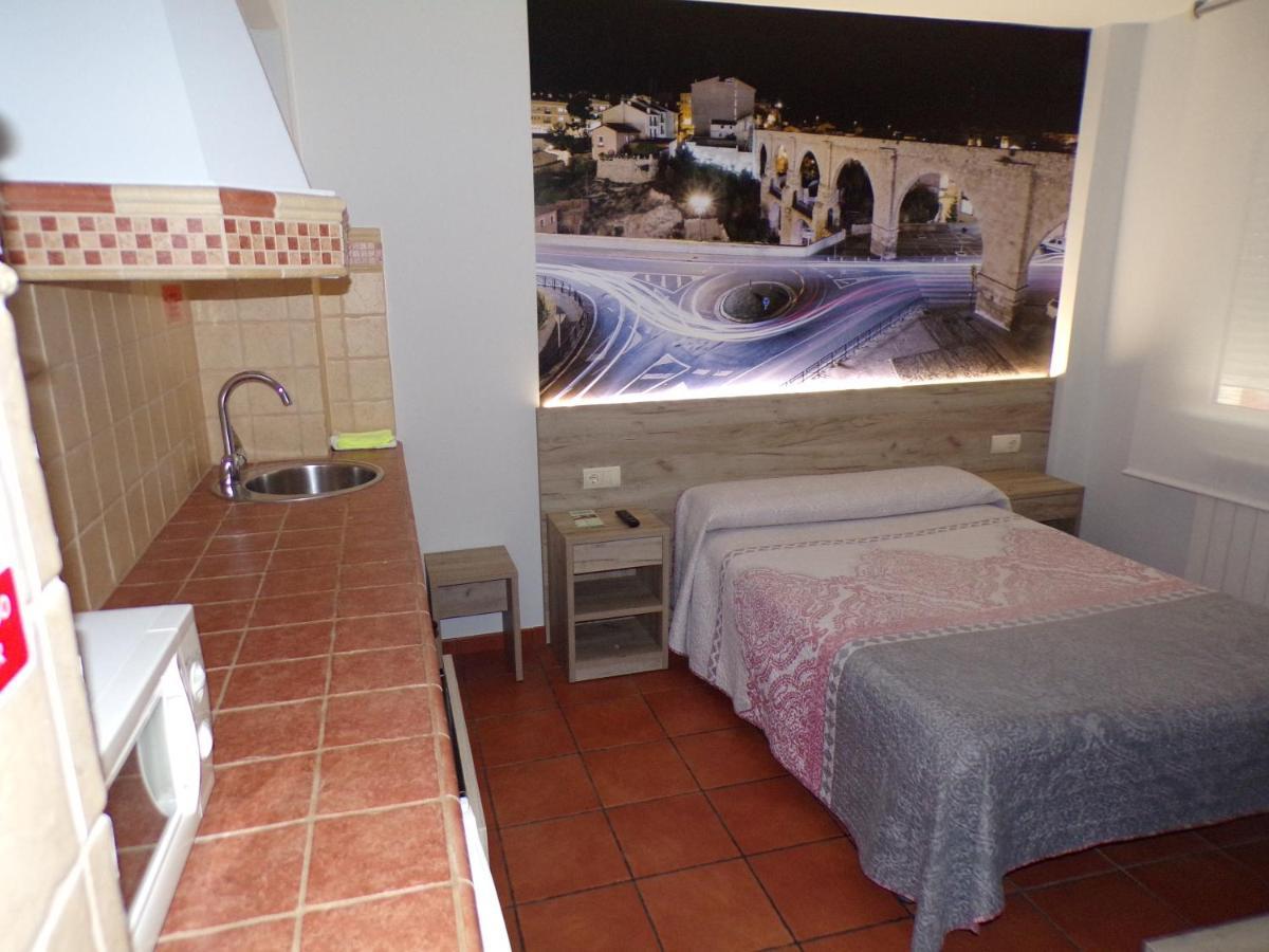 Hostal Serruchi Teruel Eksteriør billede