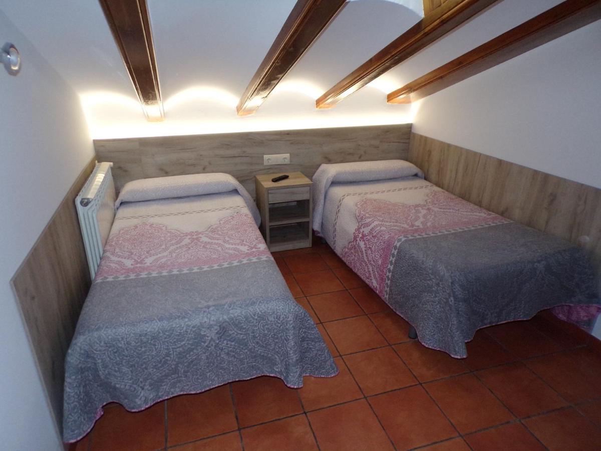 Hostal Serruchi Teruel Eksteriør billede