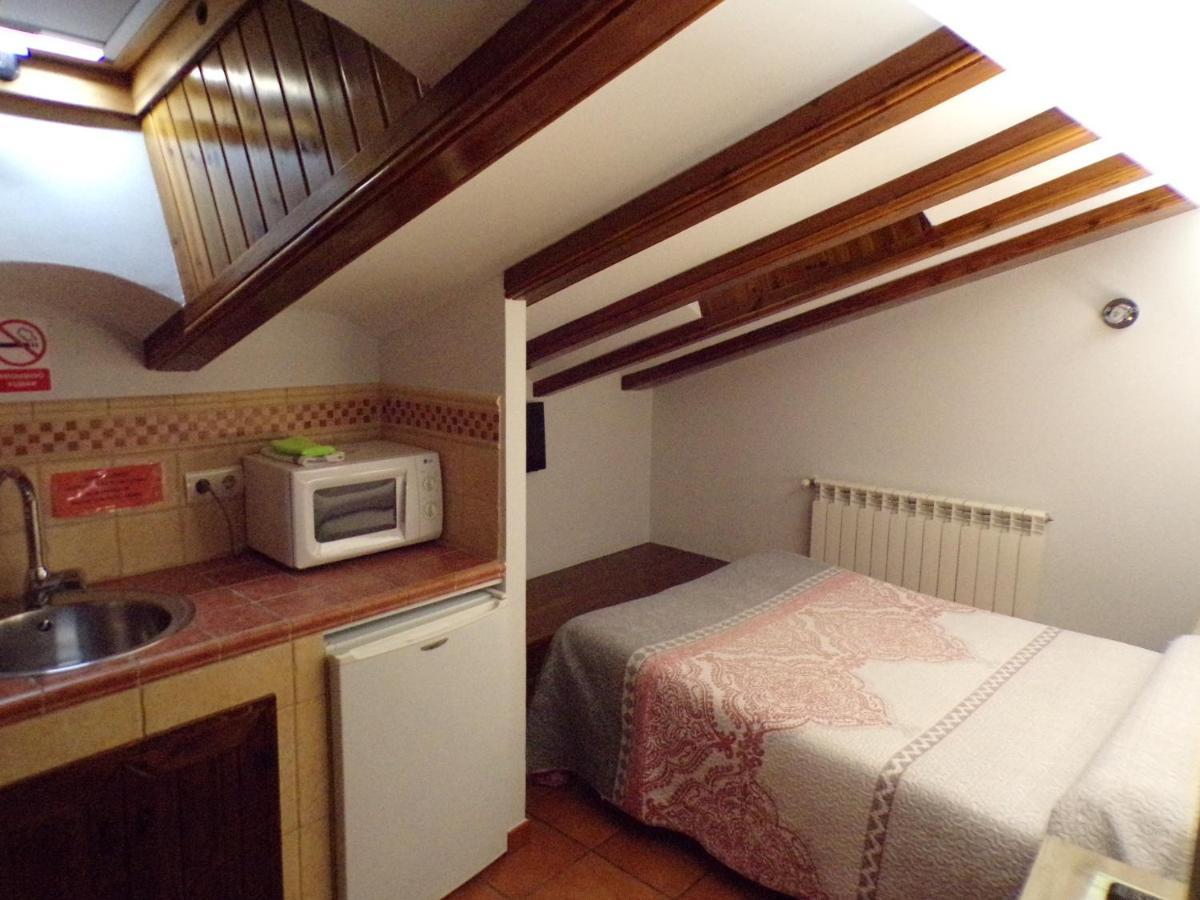 Hostal Serruchi Teruel Eksteriør billede
