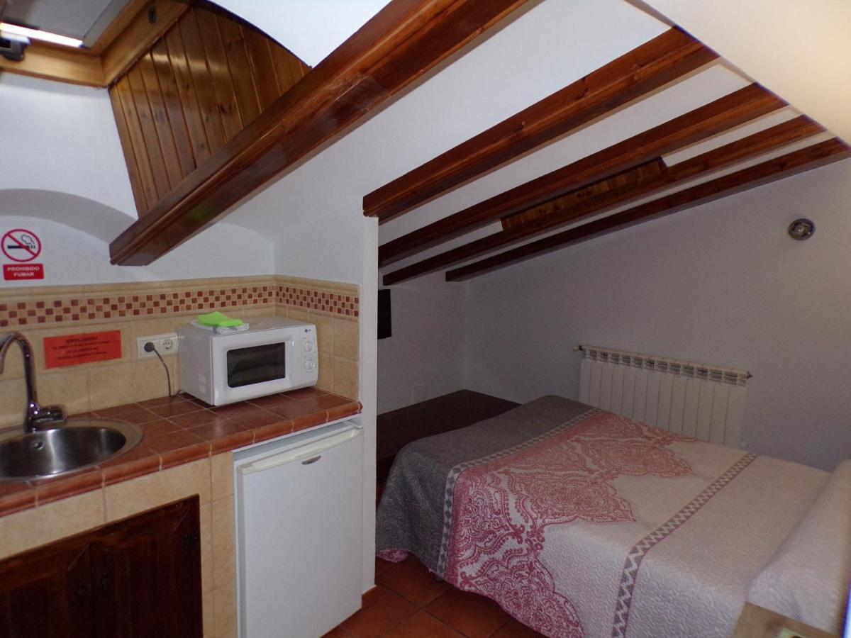 Hostal Serruchi Teruel Eksteriør billede