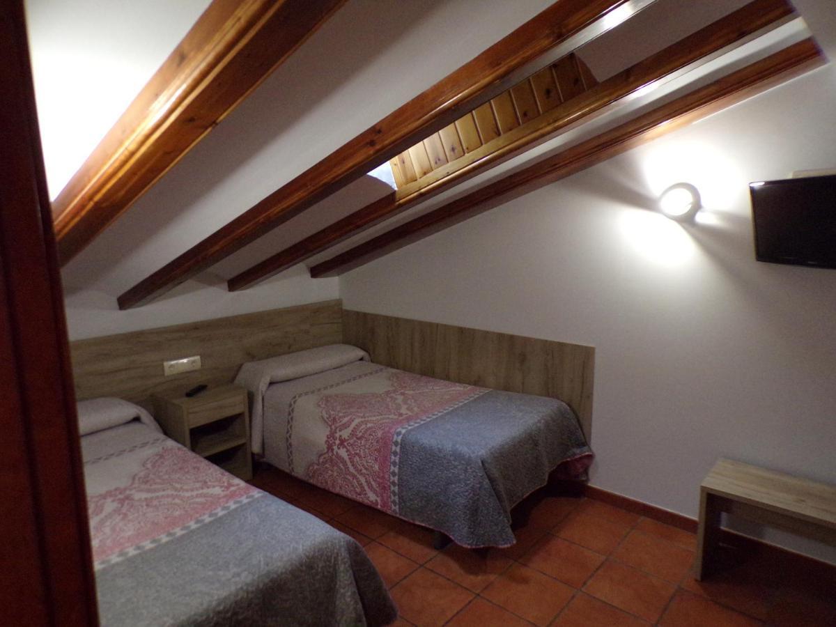 Hostal Serruchi Teruel Eksteriør billede
