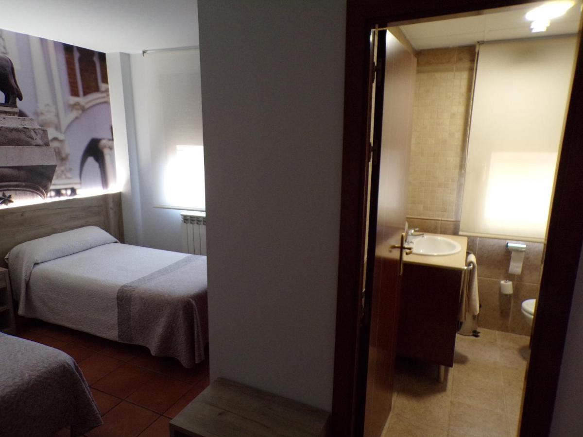 Hostal Serruchi Teruel Eksteriør billede
