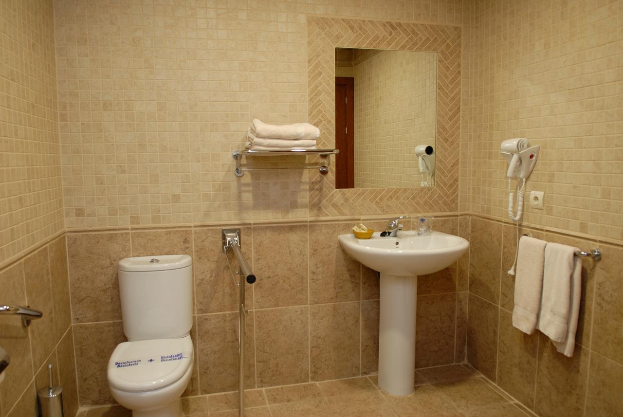 Hostal Serruchi Teruel Eksteriør billede